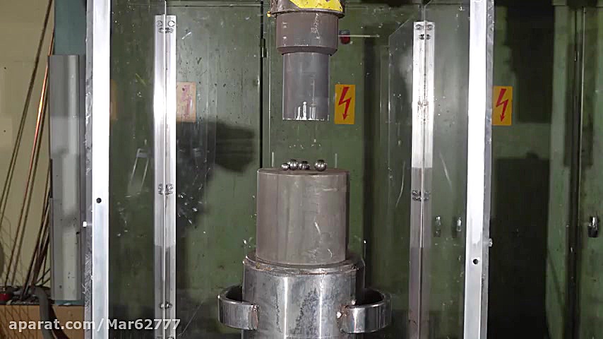 اجسام مختلف زیر پرس هیدرولیک