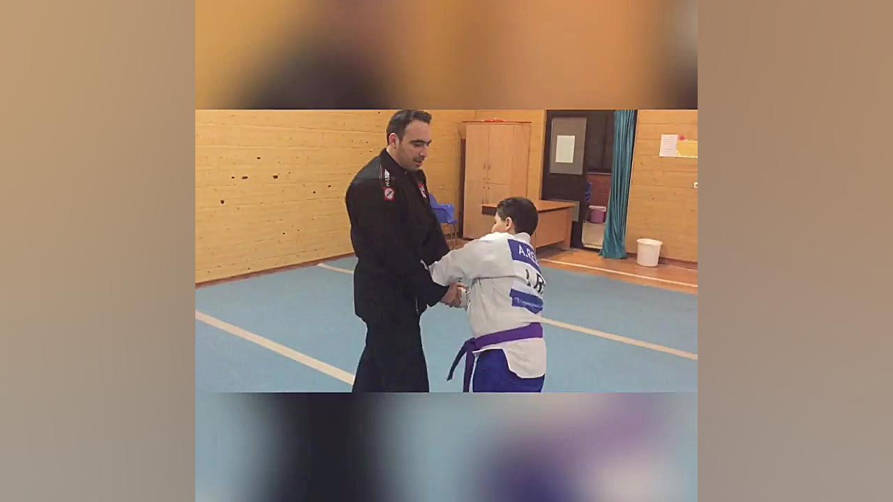 آموزش دفاع شخصي كودكان سنسي مو...