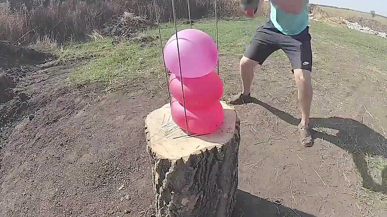 آزمایش عجیب  تبر علیه بادکنک ه...