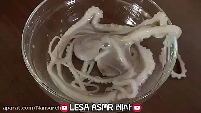 خوردن حیوانات زنده