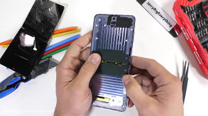 کالبدشکافی گلکسی Z Flip و یافت...
