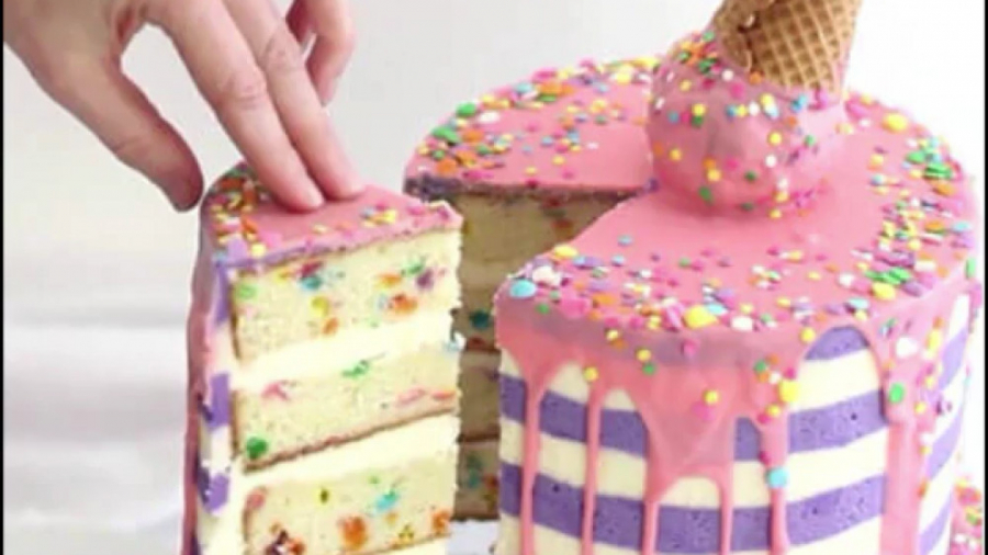 تزیین بستنی آب شده روی کیک