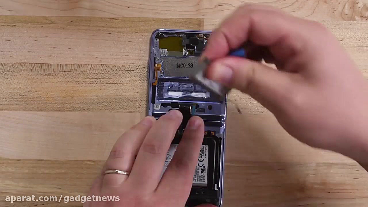 کالبدشکافی سامسونگ گلکسی زد فل...