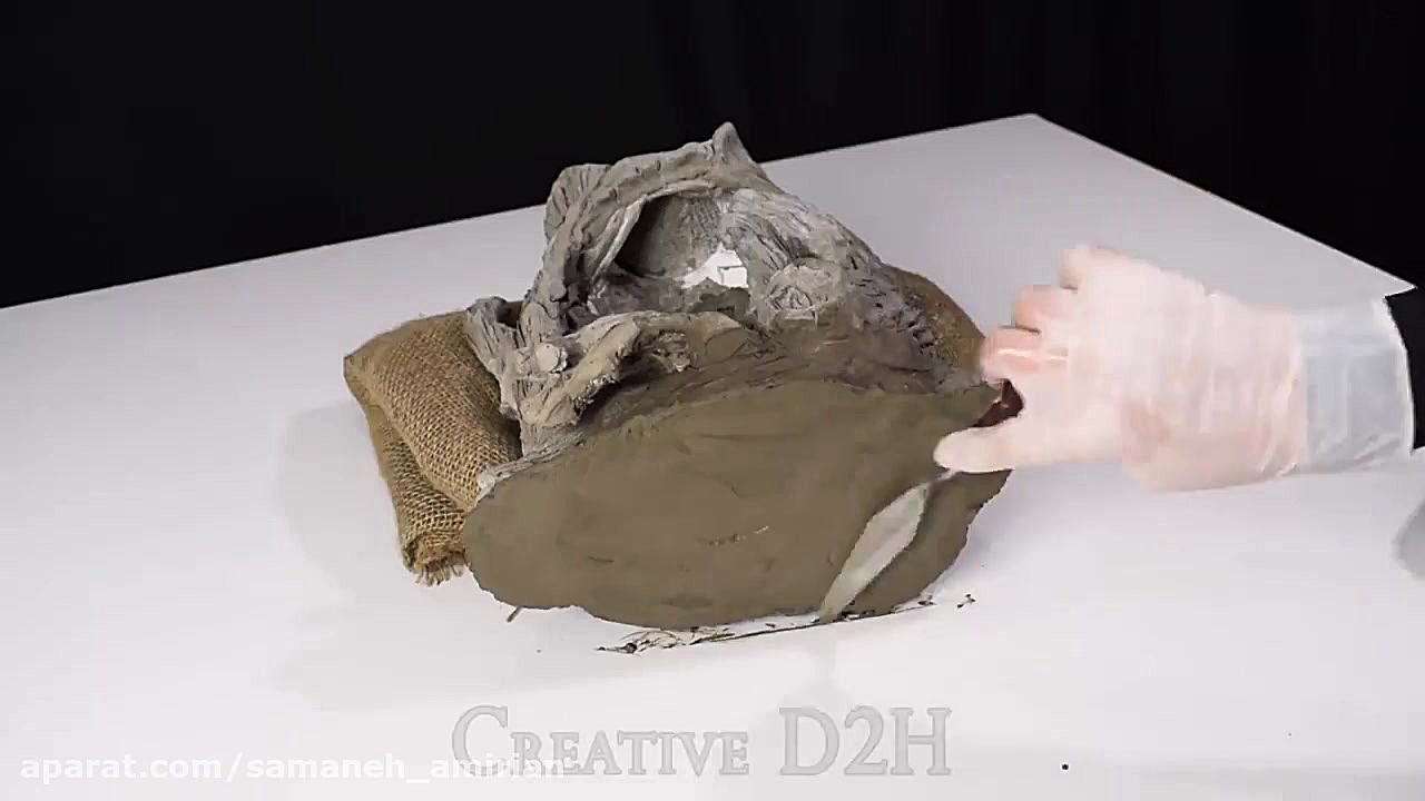 با بطری مواد شوینده چشمه سیمان...