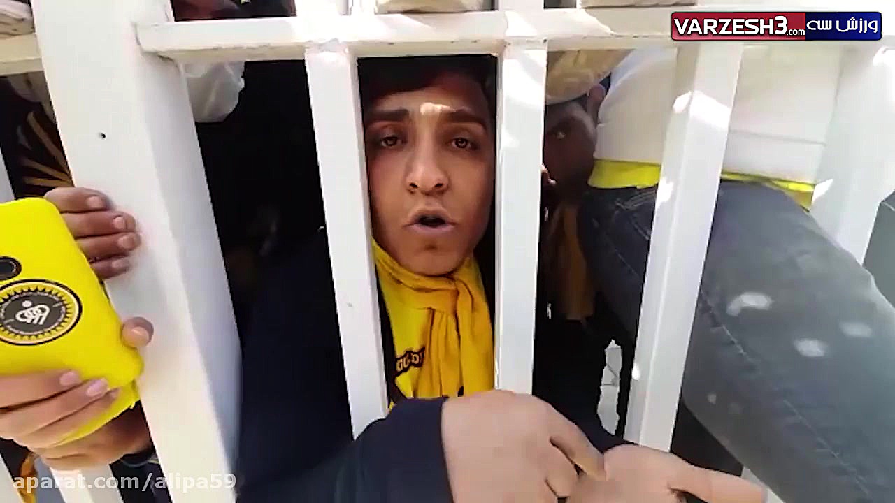 بستن راه بازیکنان سپاهان توسط...