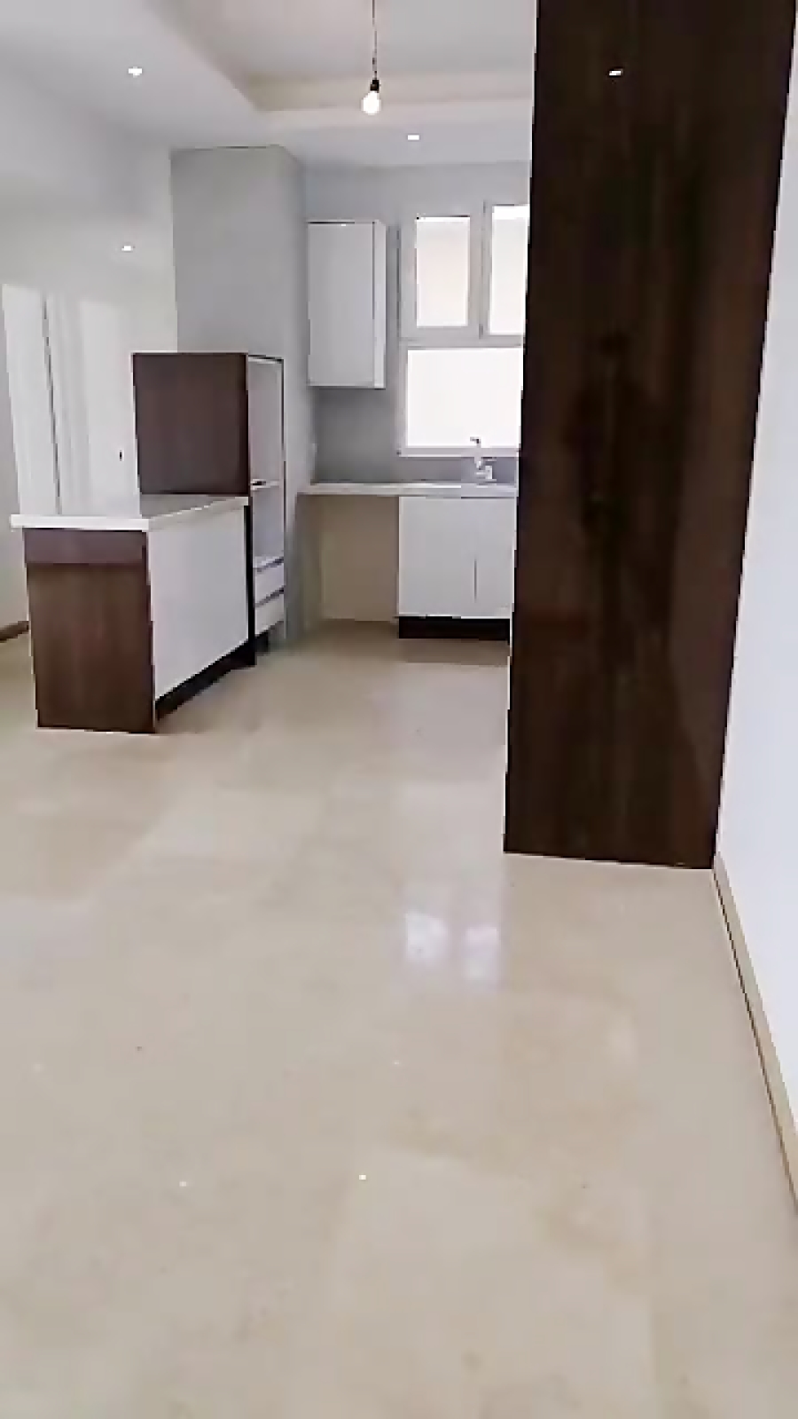 86 متر دو خواب سالن پرده خور