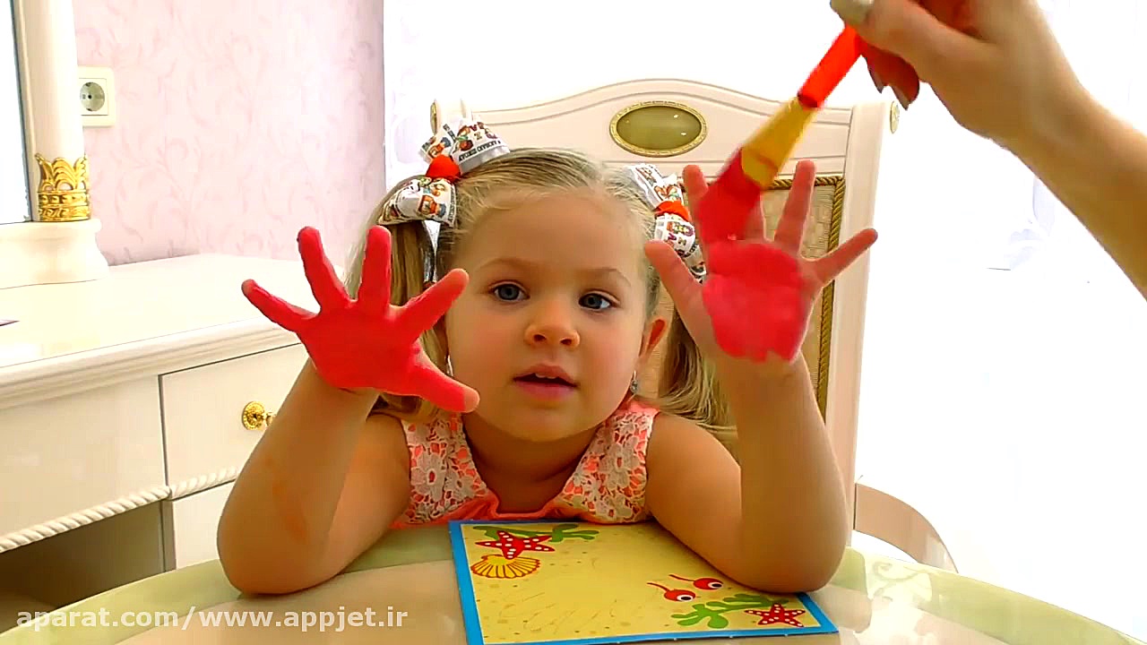 دیانا و روما  دیانا داره نقاشی...