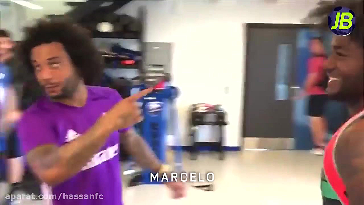 بدل فوتبالیست ها