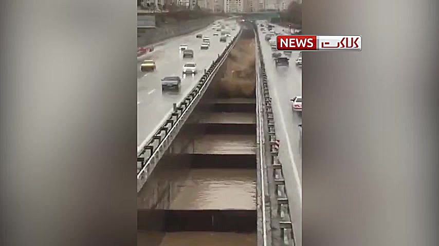 طغیان مسیل در تهران بزرگراه با...