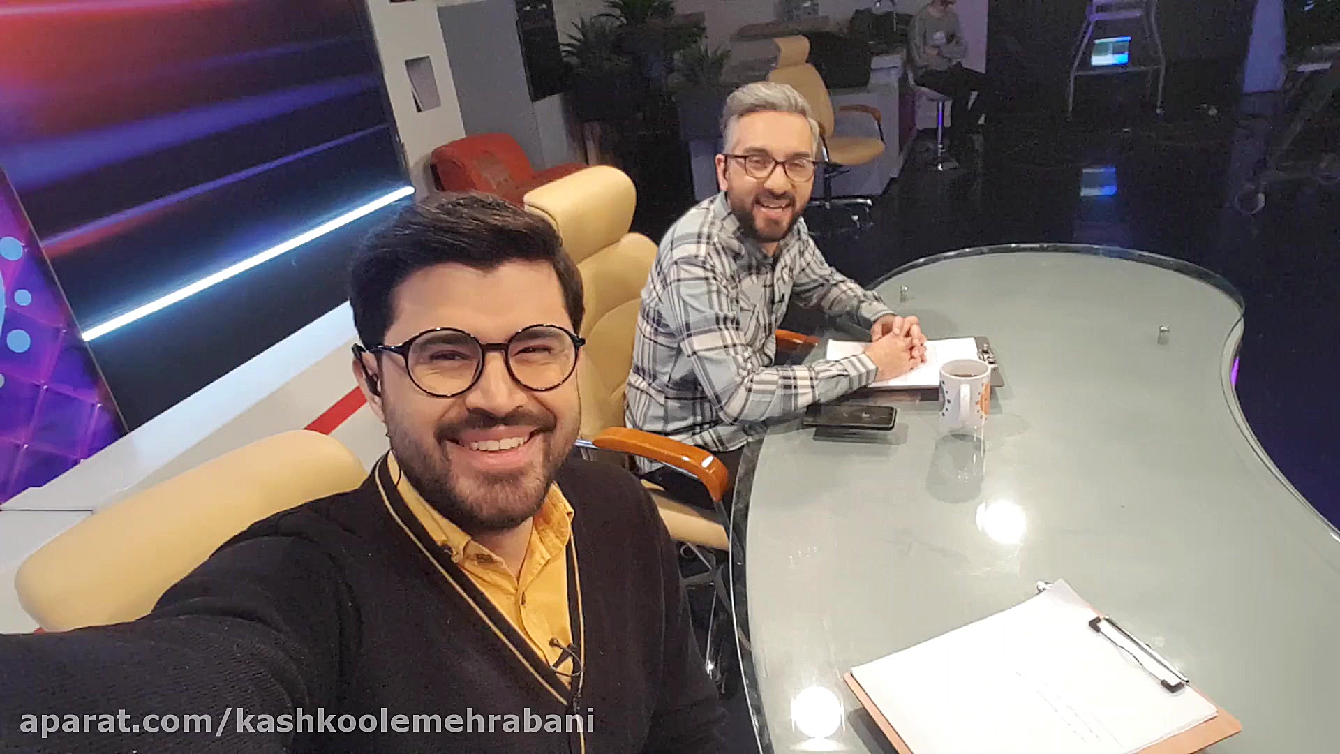 لحظاتی پس از اینکه برق استودیو...