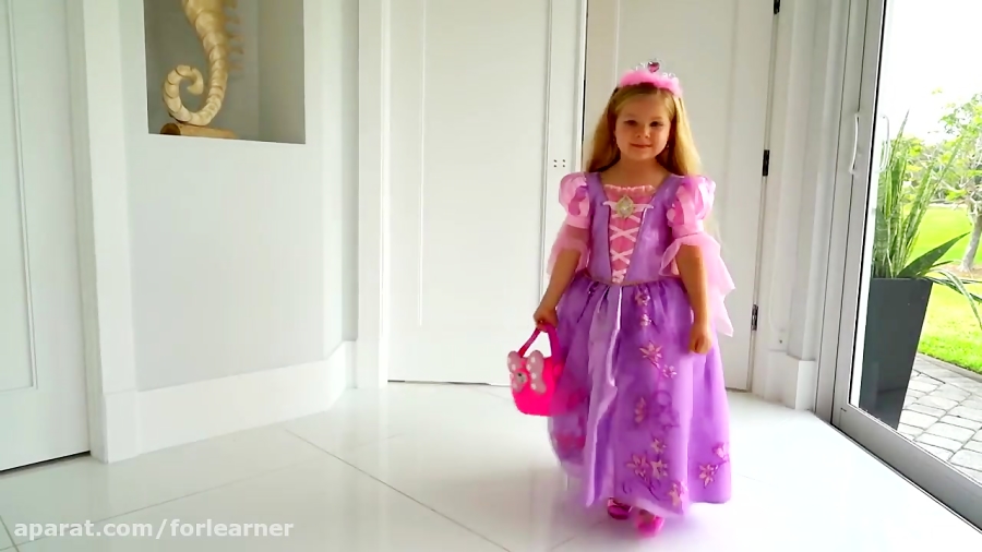 ماجراهای دیانا  پوشیدن لیاس پر...