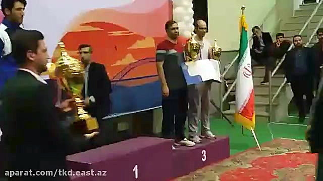 اهدای کاپ قهرمانی مسابقات انتخ...