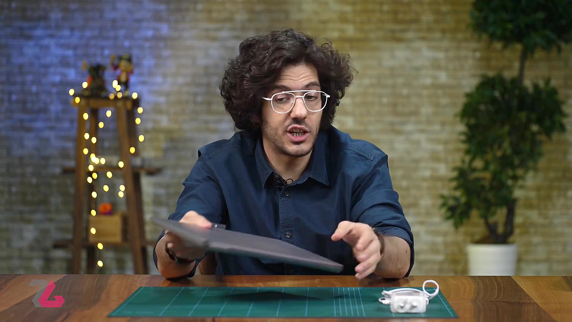 جعبه گشایی: میت بوک ایکس پرو...