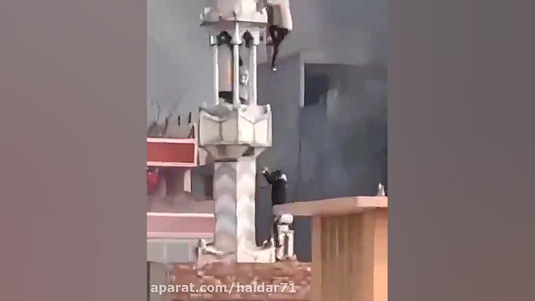 پایین آوردن مناره مساجد مسلمان...