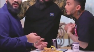 میگه به من بگو بابا بعد بابا ک...