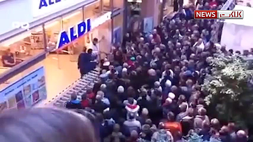 هجوم مردم آلمان و آمریکا به فر...