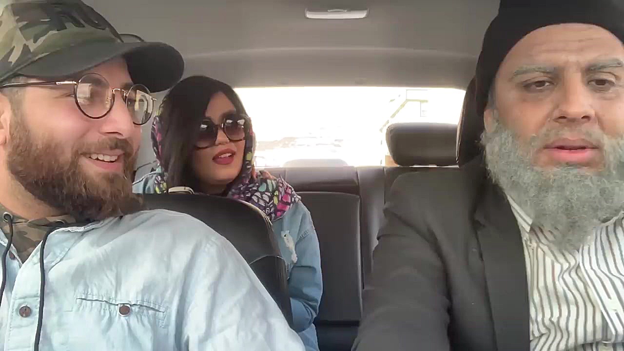 دوربین مخفی رپ خوندن پیرمرد تو...