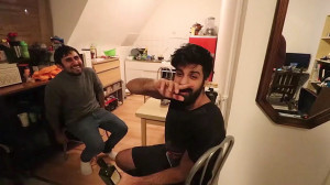 زندانی شدن دوستام تو دستشویی...