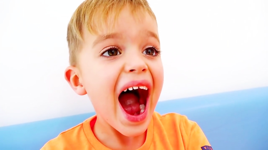 نیکیتا و ولاد بازی با مامان جد...