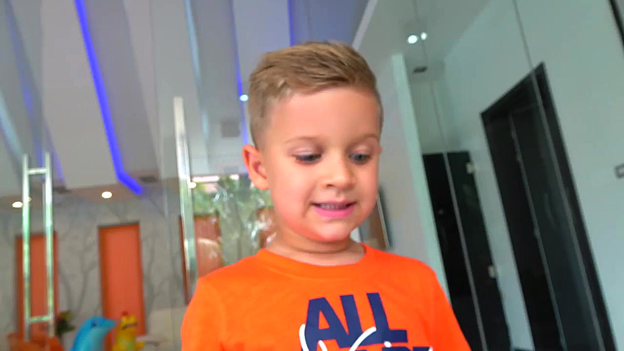 بمب خند دیانا و روما Diana and...