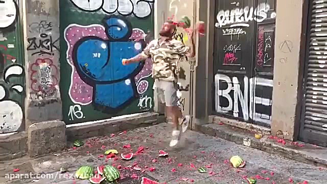 هد زدن هندوانه توسط بهادر وحشی