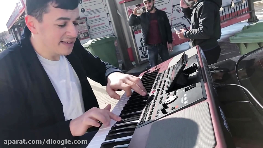 ارگ زنی در خیابان