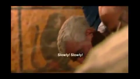 باز کردن مومیایی فرعون