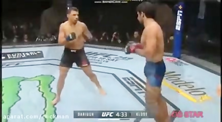 ناک اوت بنیل داریوش UFC 248: B...