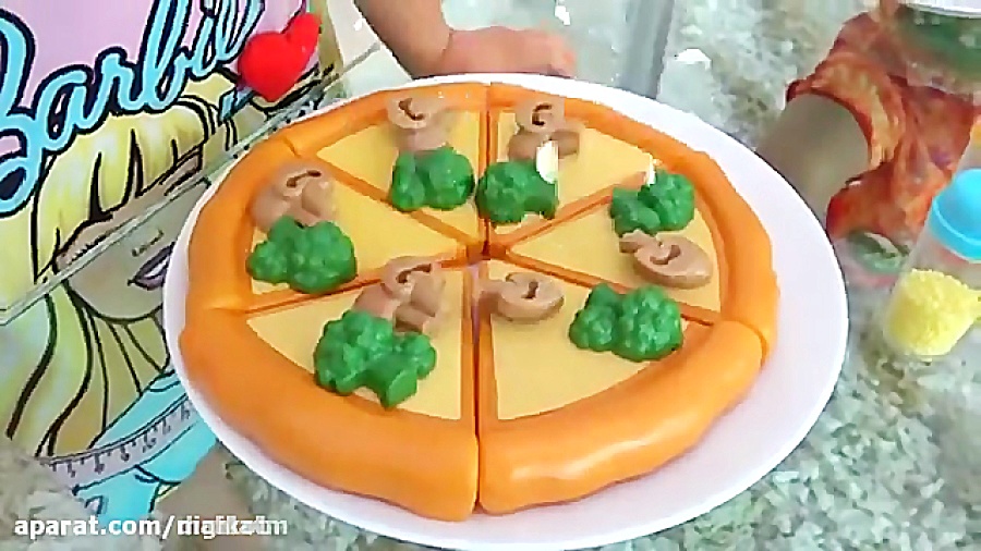 بازی دیانا و روما در آشپزخانه...