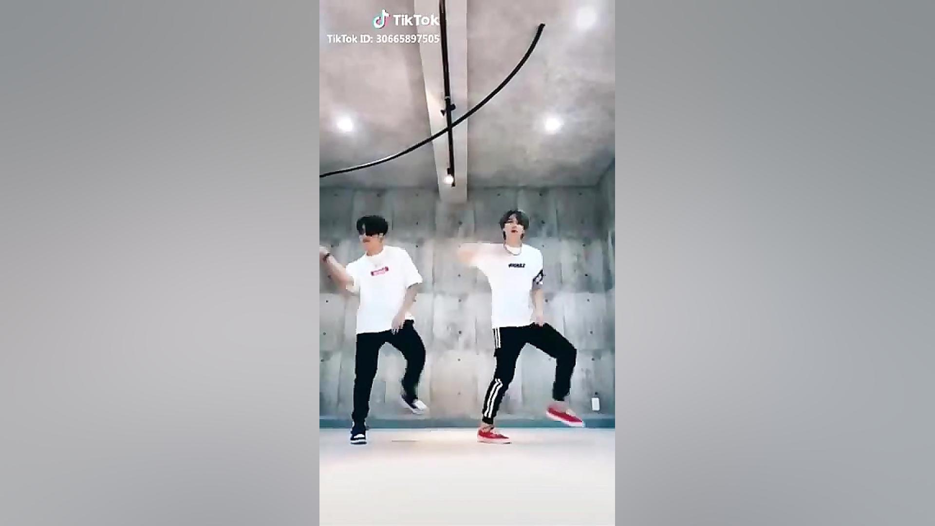 چالش تیک تاک