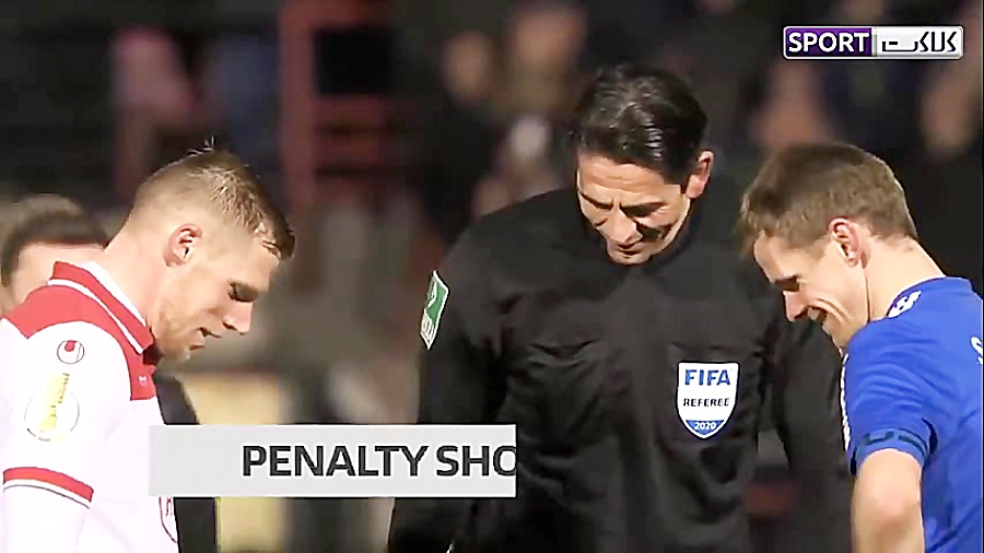 سیو 5 پنالتی در یک بازی در فوت...