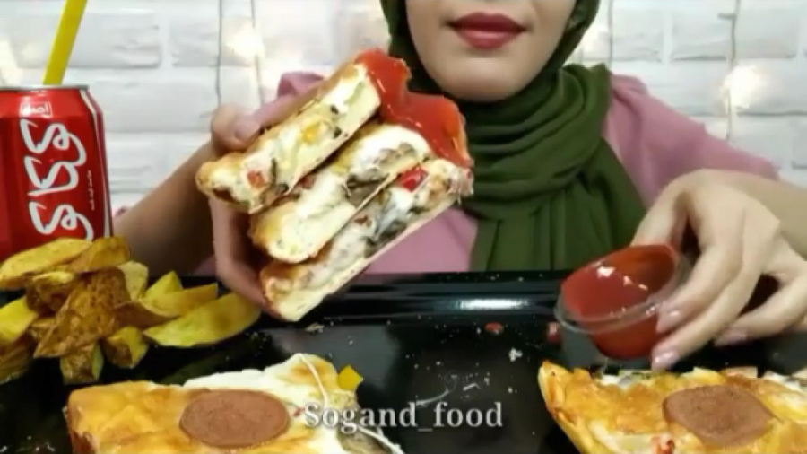 چالش غذا خوری (پیتزا) سوگند فو...