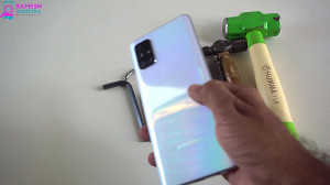 Samsung Galaxy A71 Screen Scra...