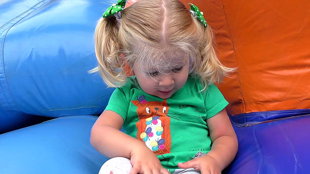 دیانا و اسباب بازی ها  قسمت 14...