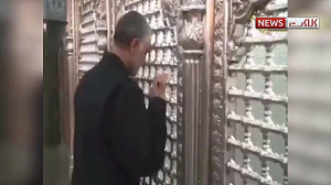 باز کردن درب حرم حضرت زینب (س)...
