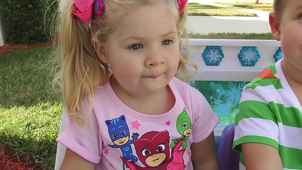 دیانا و اسباب بازی ها  قسمت 18...