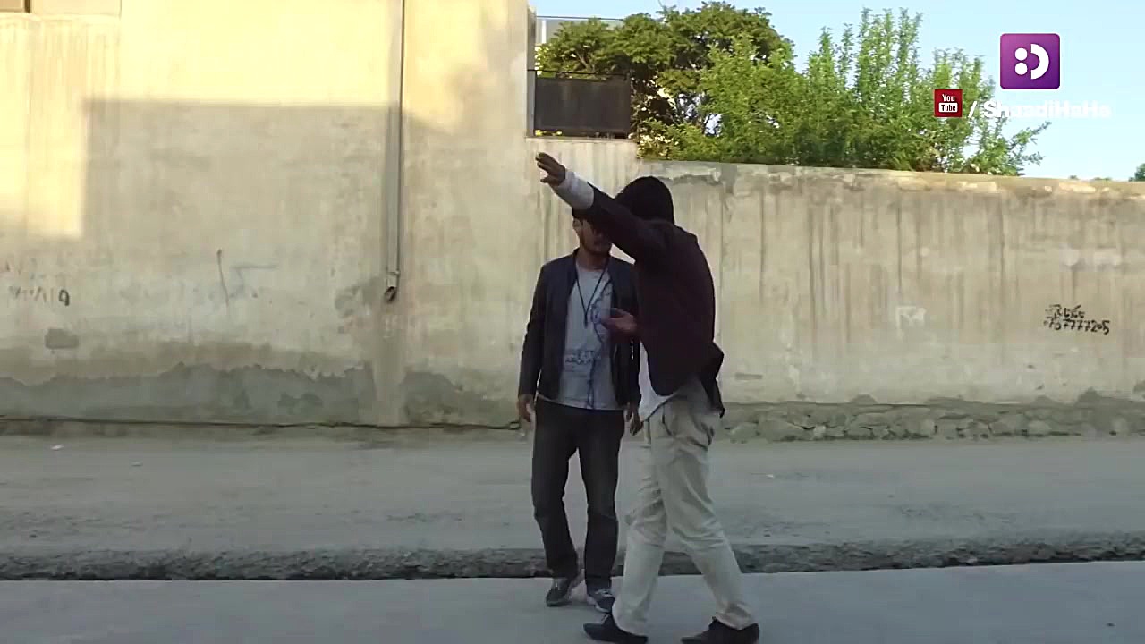 کمره مخفی  پول میده داری؟؟؟