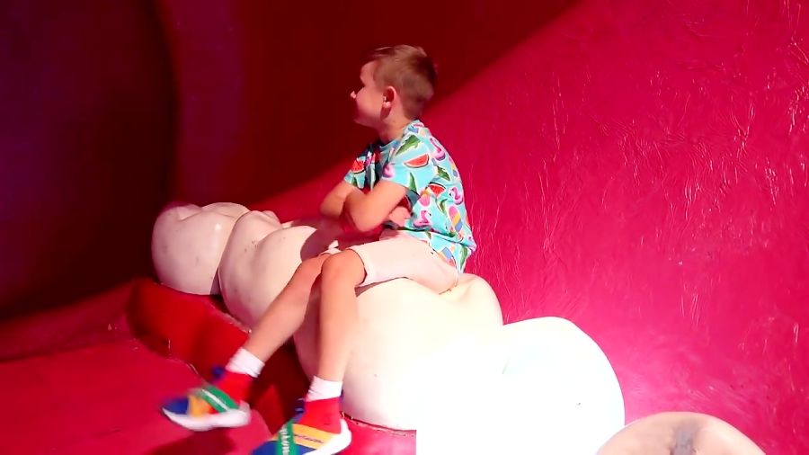 ديانا و روما در شهر كودكان باز...