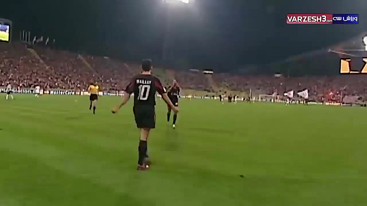 بهترین لحظات روی ماکای در لباس...