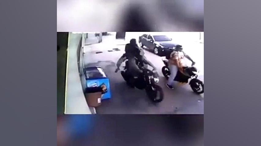 زورگيرى در روز روشن