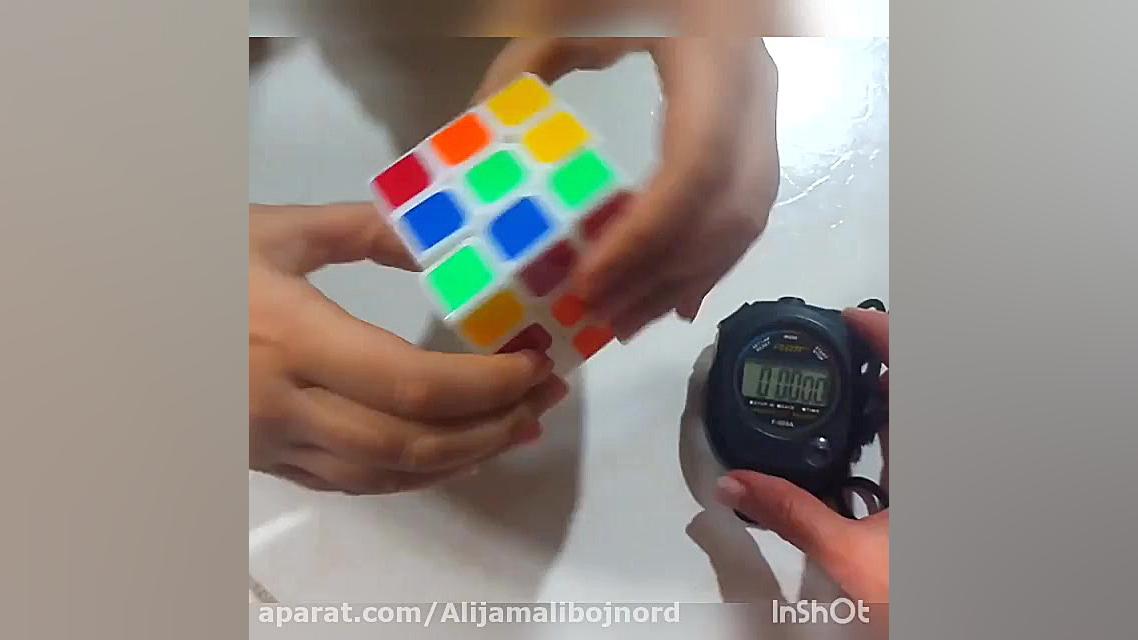 ساخت مکعب روبیک در یک دقیقه و...