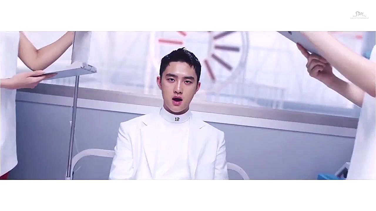 موزیک ویدیو lucky one از اکسو