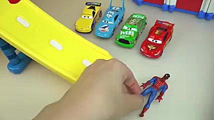 ماشین بازی و تخم مرغ شانسی