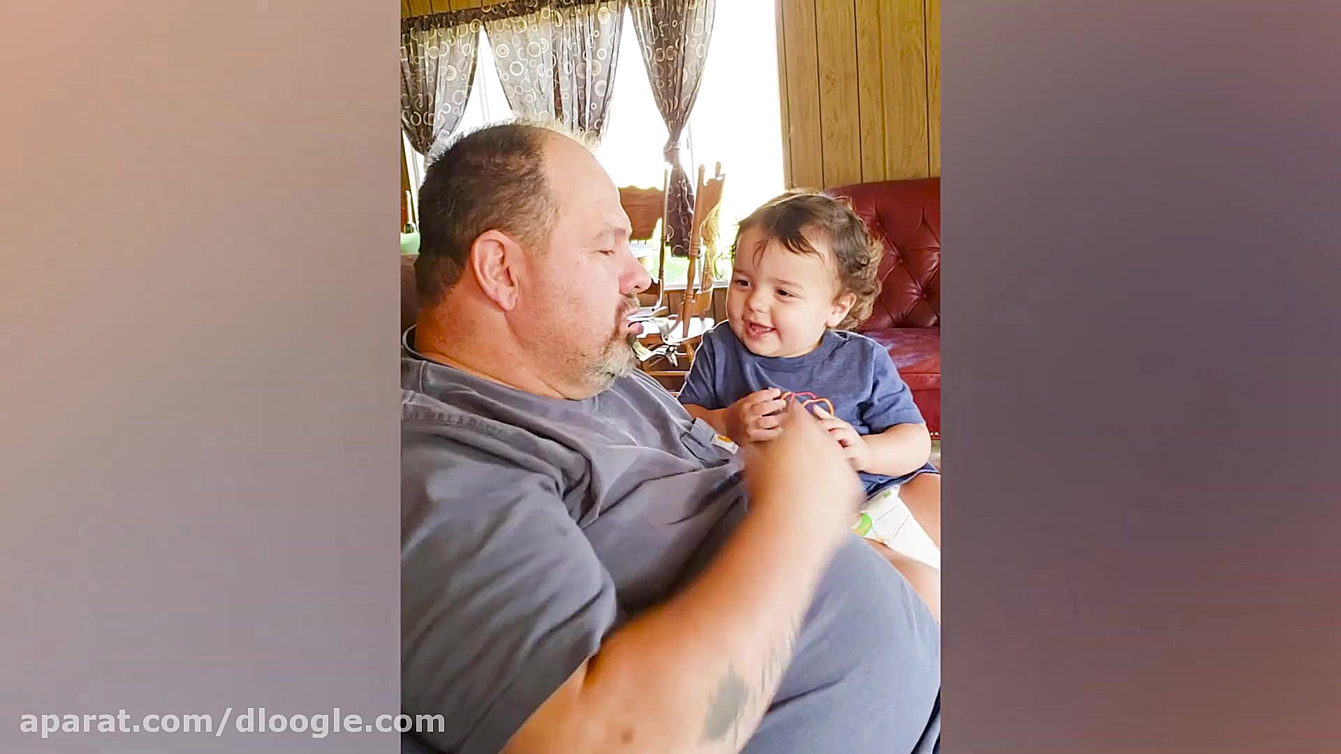 لحظه های خنده دار کودک و پدربز...