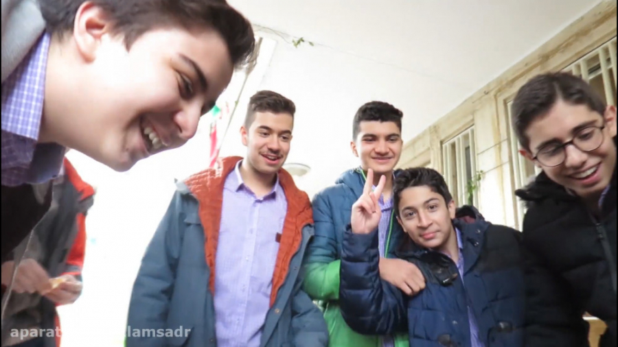 دوباره کنار هم جمع میشیم  دبیر...