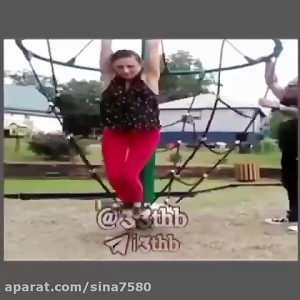 با لگد زد تو کلش