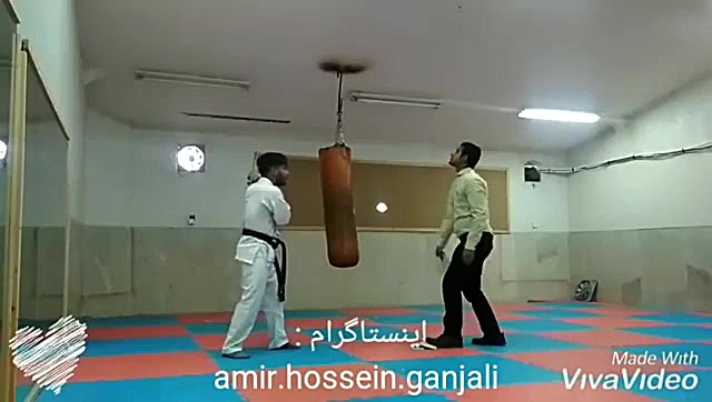 زدن تکه های سرامیک در هوا با ن...