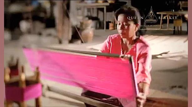 مراحل برداشت و بافندگی ابریشم...