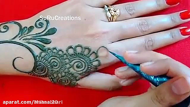 روش حنا زدن روی دست عروس 2170