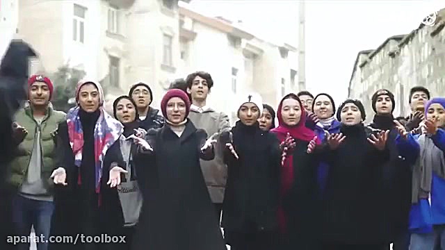 &laquo;دستتو بده به من&raquo;...